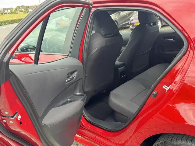Toyota Corolla 1.8 Hybrid Active 2021 Hybride Benzine 15