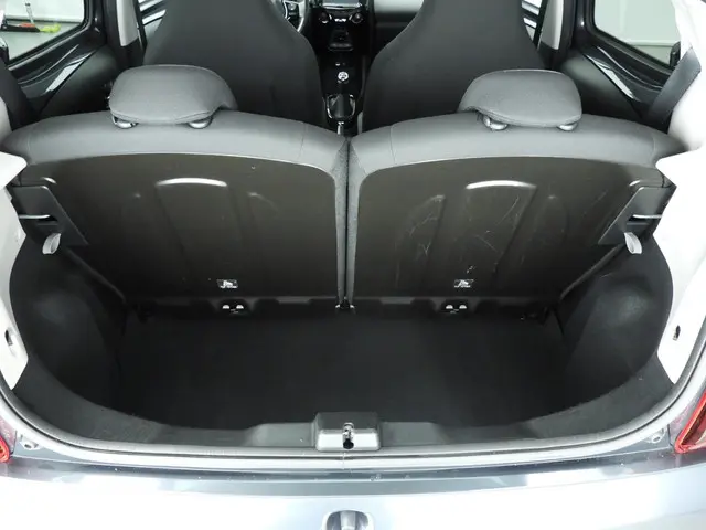 Peugeot 108 1.0 e-VTi Allure 2018 Benzine 9