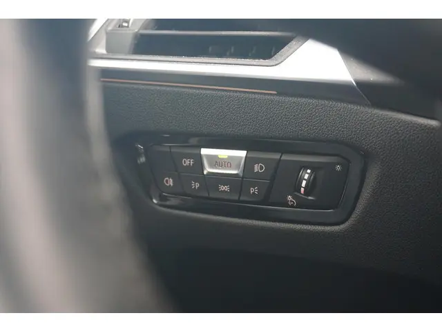 BMW 3 Serie 330e 2023 Hybride Benzine 17