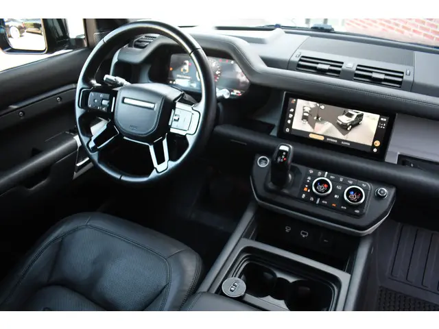 Land Rover Defender 110 D300 SE 2021 Diesel 3