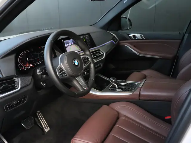 BMW X5 xDrive40i High Executive 2020 Benzine 11