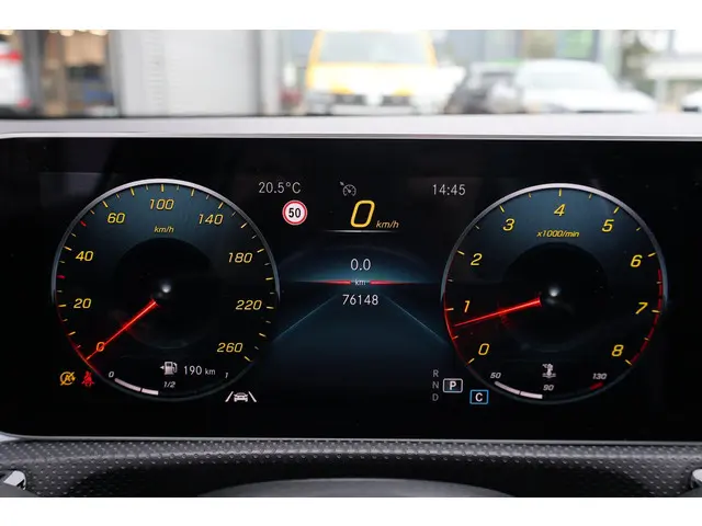 Mercedes-Benz A-Klasse 250 Premium Plus 2018 Benzine 29