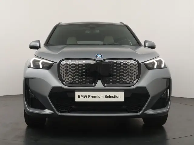 BMW iX1 eDrive20 2025 Elektrisch 6