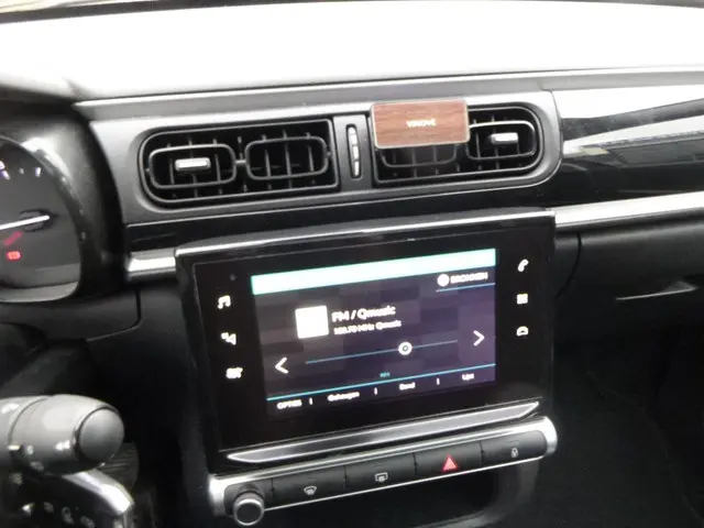 Citroën C3 1.2 PureTech Feel PANORAMADAK 2017 Benzine 19