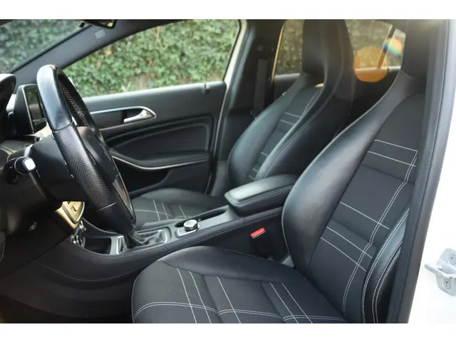 Mercedes-Benz A-Klasse 180 Prestige 2013 Benzine 7