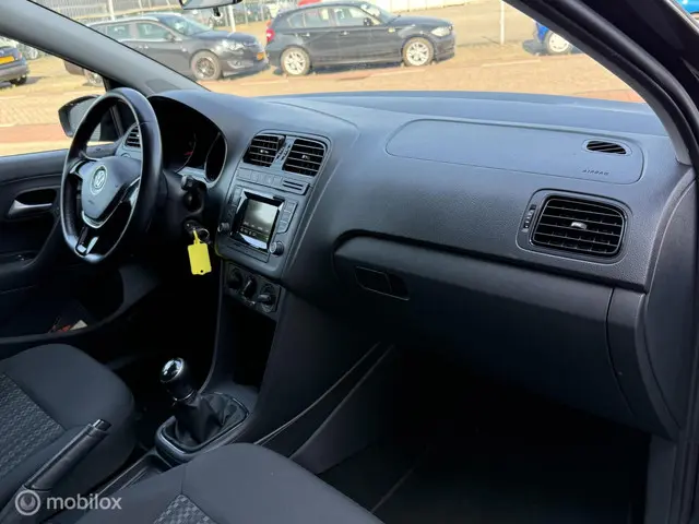 Volkswagen Polo 1.0 Comfortline AIRCO 2015 Benzine 12