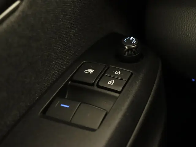 Toyota Yaris 1.5 Hybrid Active 2021 Hybride Benzine 26