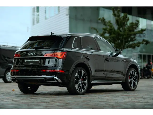 Audi Q5 50 TFSI e S edition 2021 Hybride Benzine 5