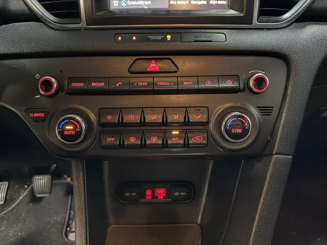 Kia Sportage 1.6 GDI DynamicLine // Camera // PDC 2018 Benzine 9