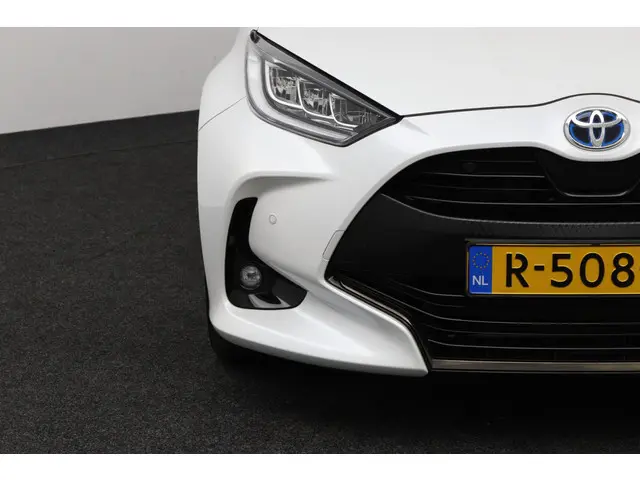 Toyota Yaris 1.5 Hybrid Executive 2022 Hybride Benzine 36