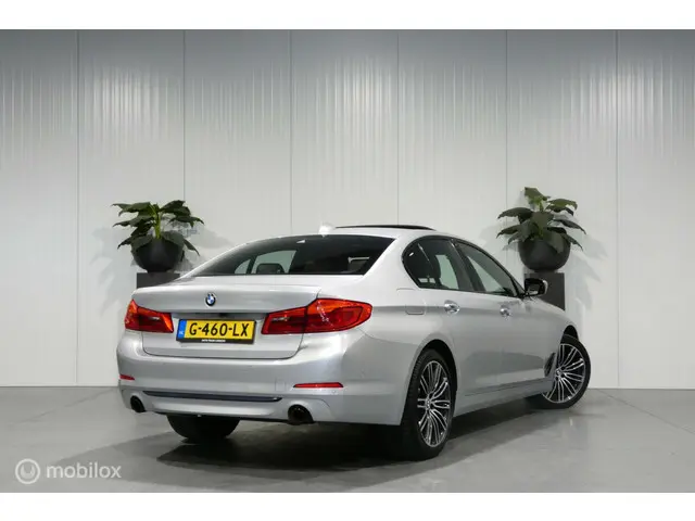 BMW 5 Serie 530i High Executive 2018 Benzine 6
