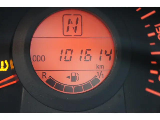 Peugeot 108 1.0 VTi Active Automaat 2015 Benzine 17