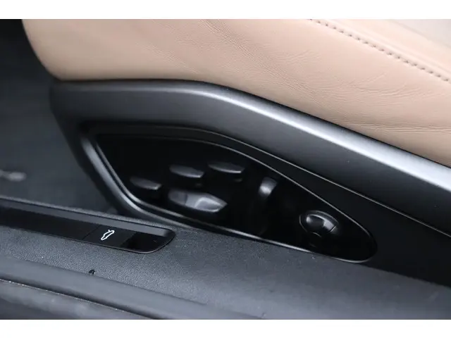 Porsche 911 Cabrio 3.0 Carrera 4 S 2020 Benzine 24