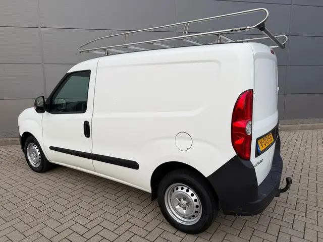 Opel Combo 1.3 CDTi L1H1 Edition 2018 Diesel 4