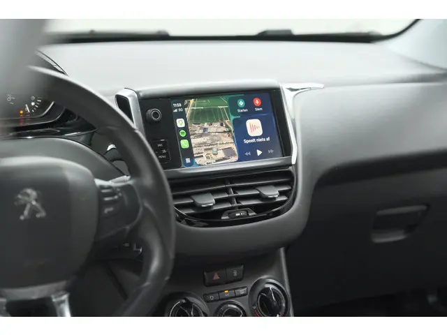 Peugeot 208 PureTech 82 Signature 2018 Benzine 51