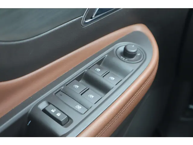 Opel Mokka 1.4 T Cosmo 2014 Benzine 24