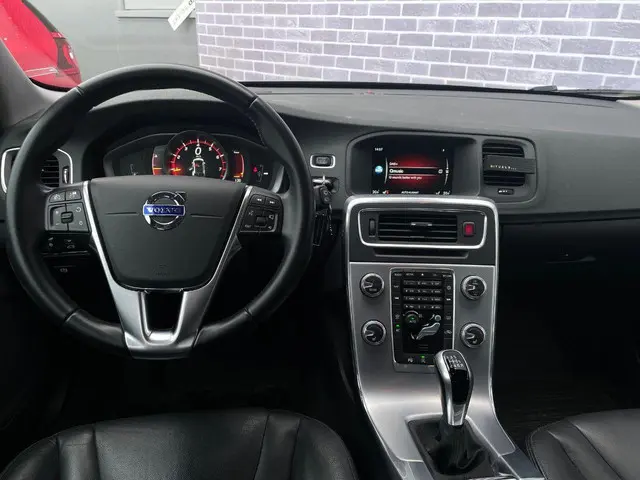 Volvo V60 2.0 T3 Nordic+ 2016 Benzine 4