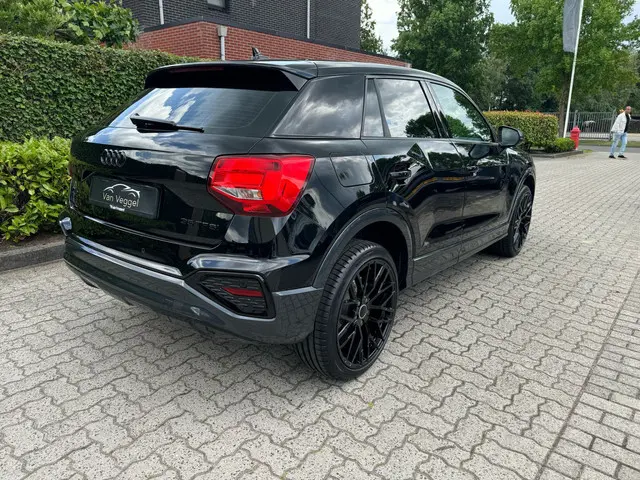 Audi Q2 35 TFSI S Edition 2024 Benzine 3