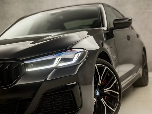 BMW 5 Serie 545e xDrive M Sport 2023 Hybride Benzine 18