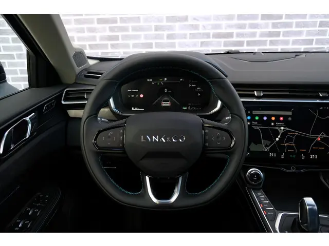 Lynk & Co 01 1.5 PHEV 2022 Hybride Benzine 24