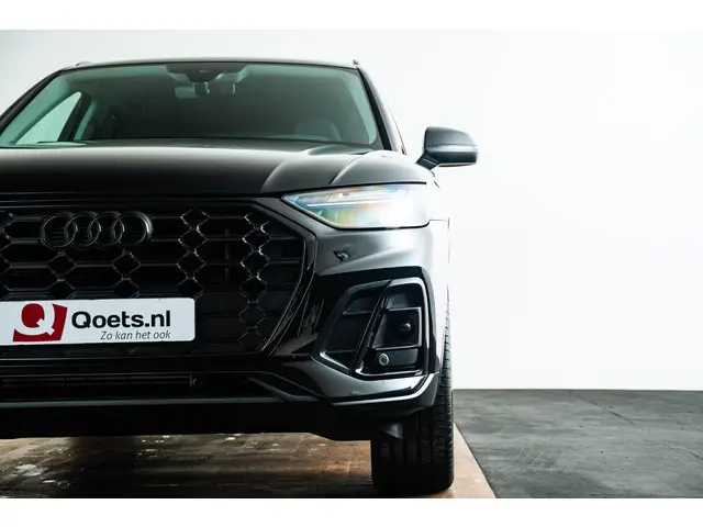 Audi Q5 55 TFSI e S edition 2023 Hybride Benzine 35