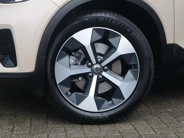 Volvo XC40 2.0 B4 Plus Dark 2025 Benzine 4