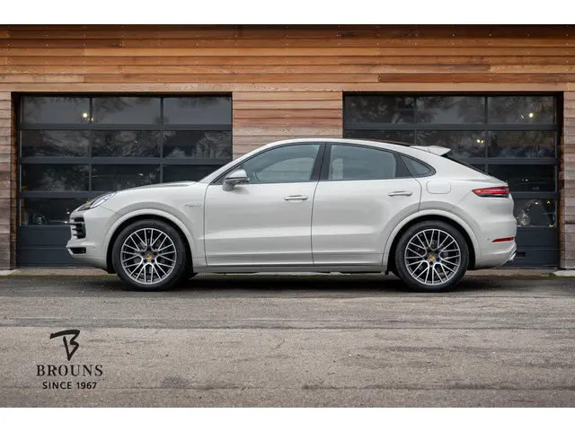 Porsche Cayenne Coupé E-Hybrid 2022 Hybride Benzine 2