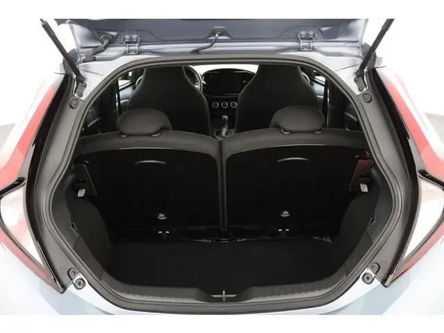 Toyota Aygo X 1.0 VVT-i S-CVT Play 2024 Benzine 23