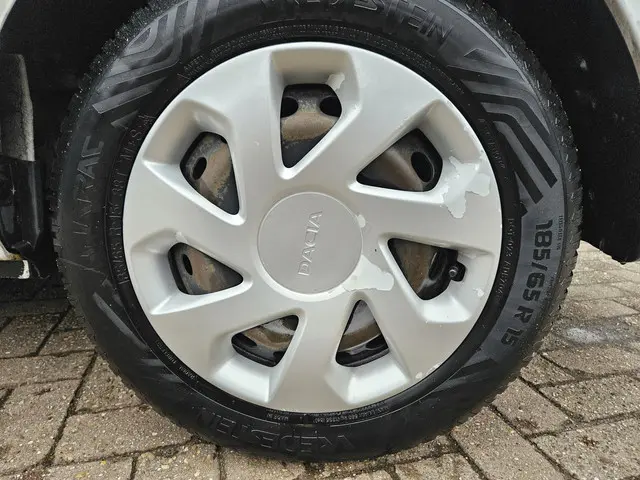 Dacia Lodgy 1.6 SCe 7p. 2020 Benzine 8