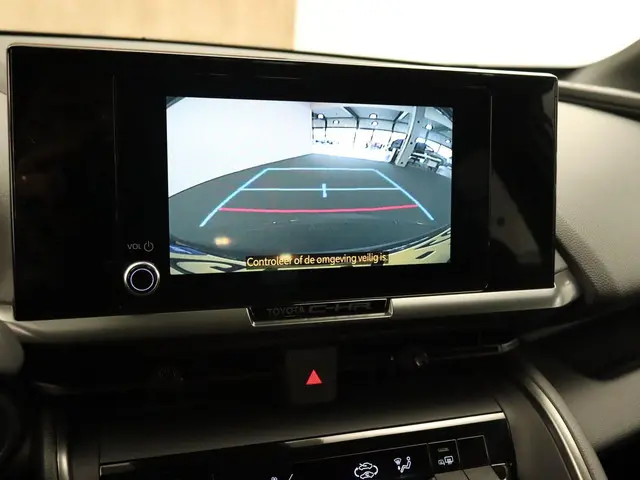 Toyota C-HR 1.8 Hybrid 140 Active 2024 Hybride Benzine 31