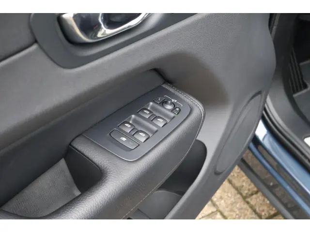 Volvo XC60 T5 Momentum 2019 Benzine 28