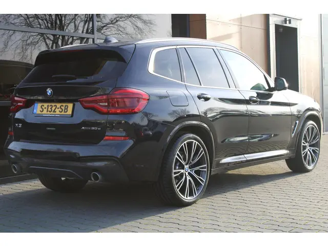 BMW X3 xDrive30e High Executive 2020 Hybride Benzine 8