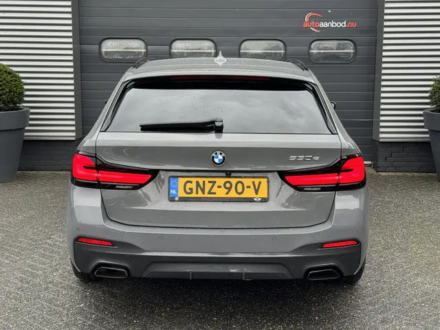 BMW 5 Serie Touring 530e M-Sport 2021 Hybride Benzine 6