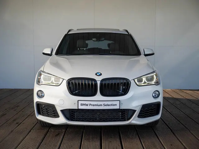 BMW X1 xDrive20i 2019 Benzine 3