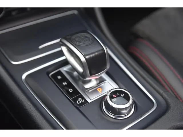 Mercedes-Benz CLA AMG 45 4MATIC 2017 Benzine 31