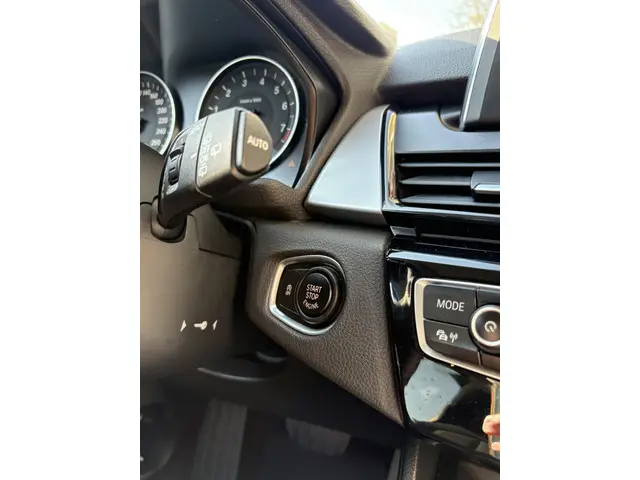 BMW 2 Serie Active Tourer 218i 2015 Benzine 18