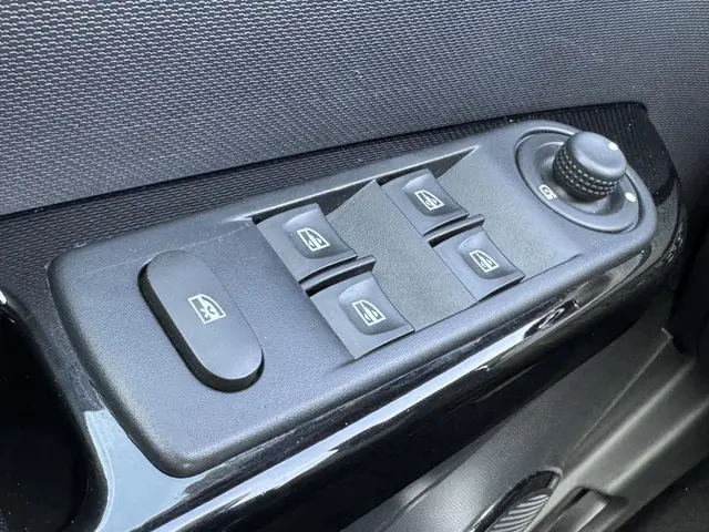 Renault Captur 0.9 TCe Dynamique 2014 Benzine 32