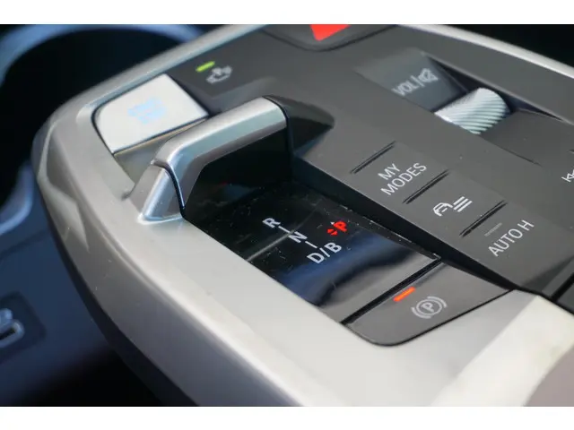 BMW iX2 xDrive30 2025 Elektrisch 12