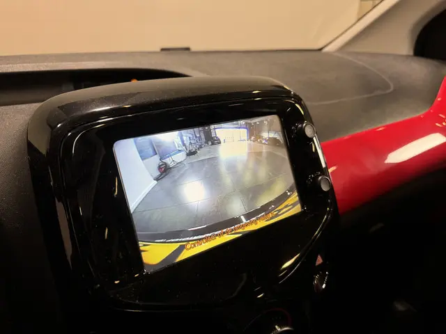 Toyota Aygo 1.0 VVT-i x-Wave 2015 Benzine 13