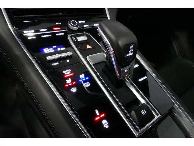 Porsche Panamera 2.9 4 E-Hybrid 2017 Hybride Benzine 8