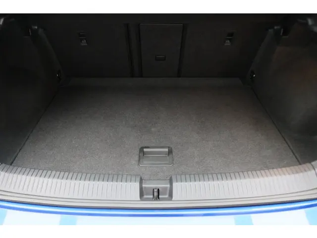 Volkswagen T-Roc 1.5 TSI Style Business 2018 Benzine 15