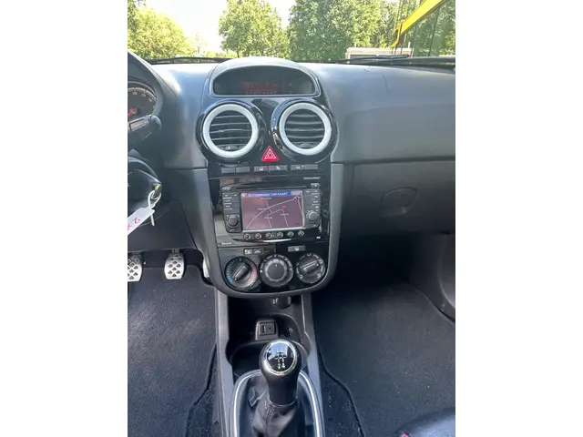 Opel Corsa 1.4-16V Color OPC line 2014 Benzine 5