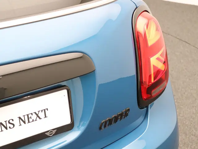MINI 3-Deurs Cooper 2023 Benzine 28