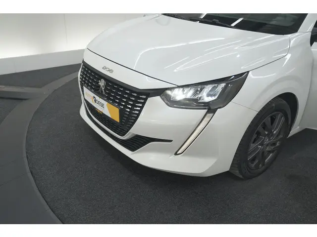 Peugeot 208 PureTech 100 EAT8 Allure Pack 2022 Benzine 16