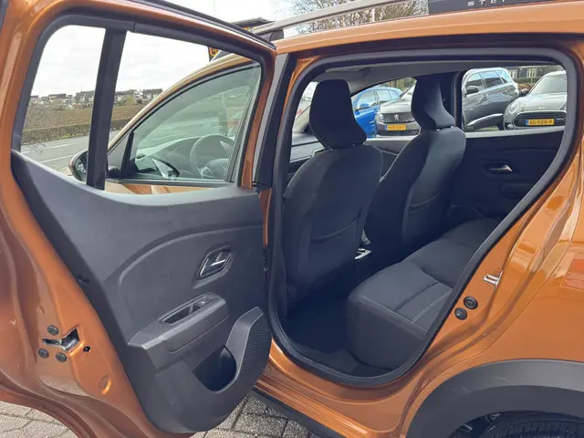 Dacia Sandero Stepway 1.0 TCe 90 Comfort 2021 Benzine 16