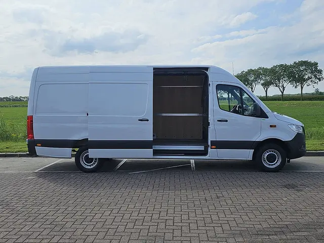 Mercedes-Benz Sprinter 317 2023 Diesel 13