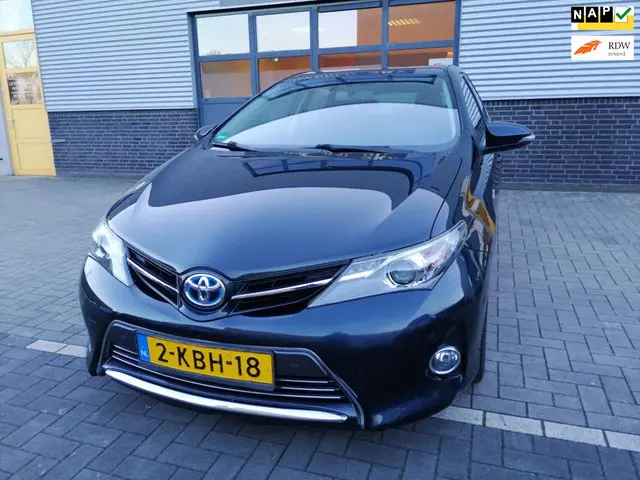 Toyota Auris 1.8 Hybrid Executive 2013 Hybride Benzine