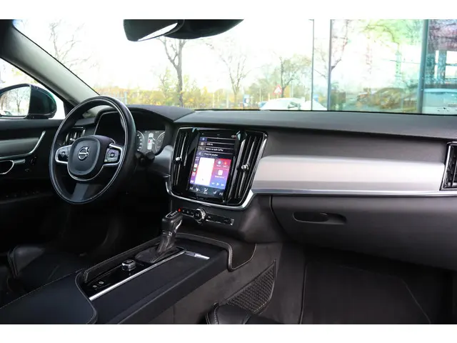 Volvo S90 2.0 T5 AUT. 250PK INSCRIPTION 2018 Benzine 3