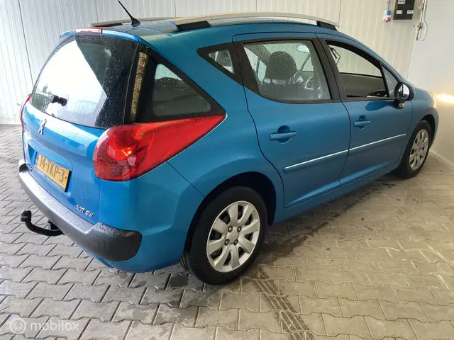 Peugeot 207 SW 1.4 VTi Access// APK // TREKHAAK // 2012 Benzine 6