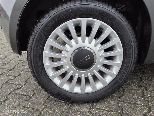 Fiat 500 1.2 Lounge met panodak 2013 Benzine 6